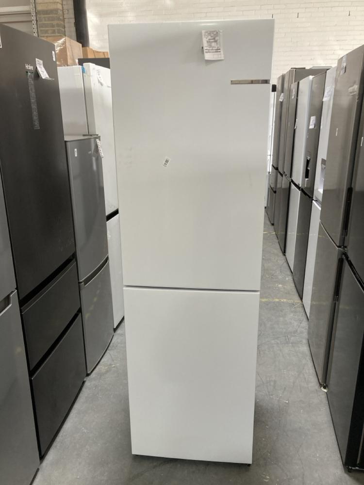 Lot 83  
            Chesterfield SR40 - Collection or Optional Delivery Available 

                
BOSCH FREESTANDING FRIDGE FREEZER IN WHITE MODEL: KGB27 NWEA ORIGINAL RRP- £449 (...