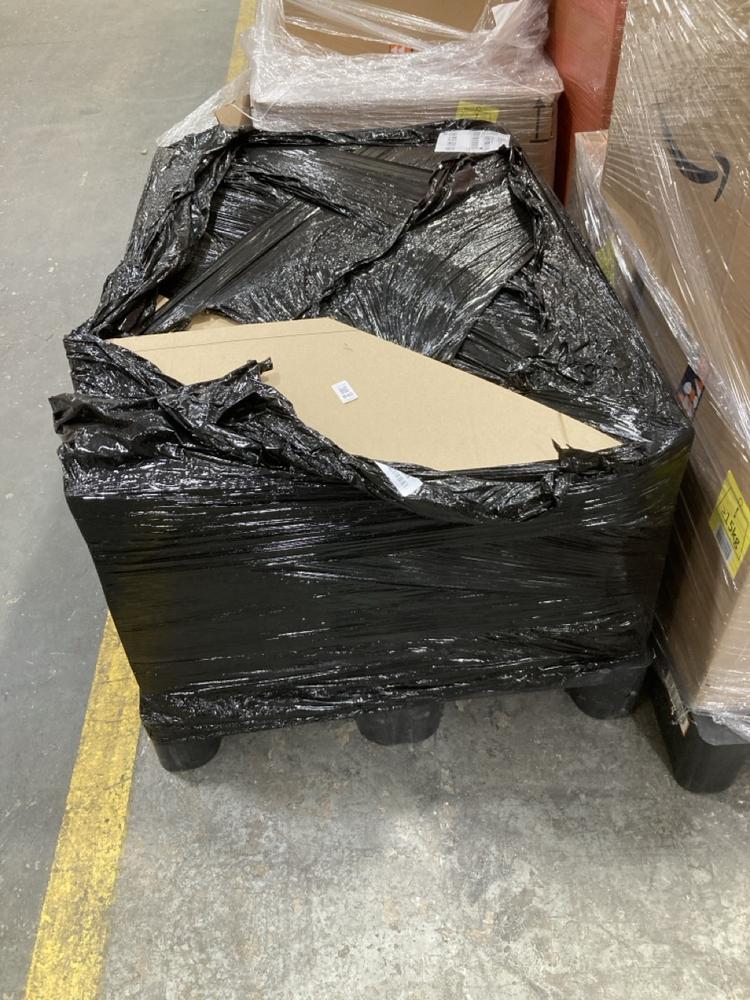 Lot 840  
            Chesterfield SR40 - Collection or Optional Delivery Available 

                
PALLET OF ASSORTED ITEMS TO INCLUDE EXTRA SELECT CHICKEN CRUMB (LOCATION: SR41)