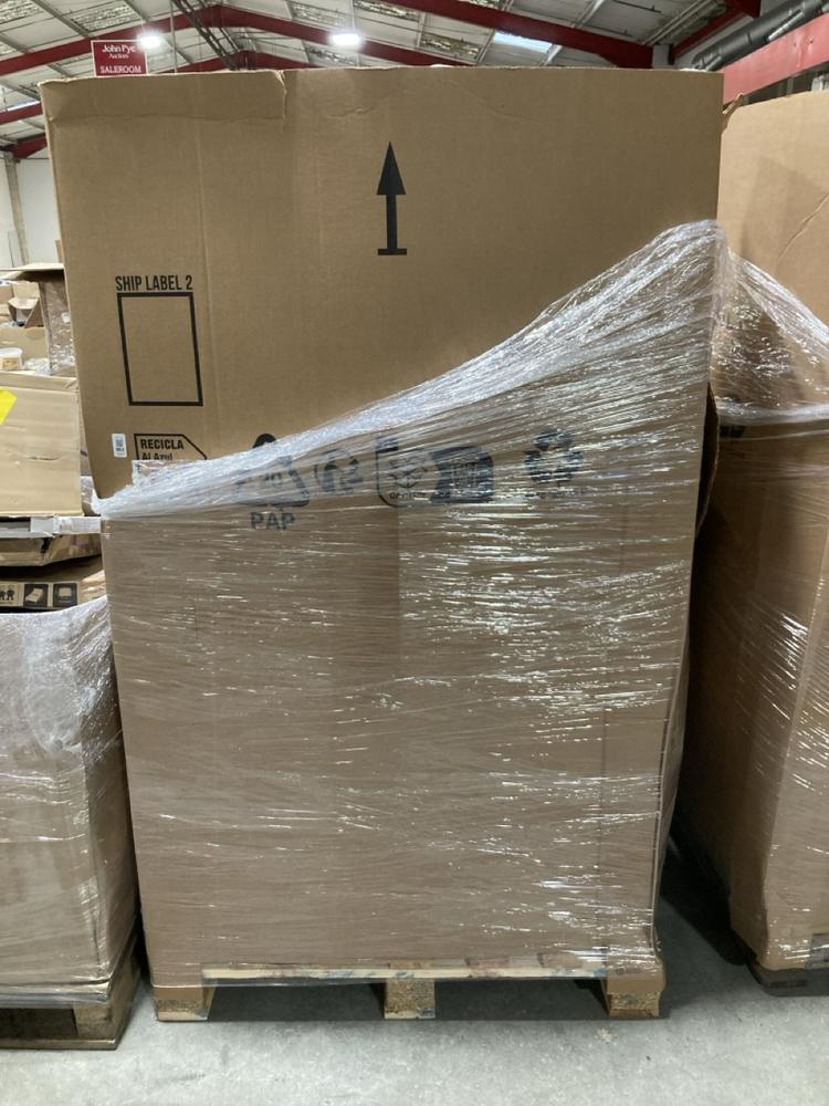 Lot 863  
            Chesterfield SR40 - Collection or Optional Delivery Available 

                
PALLET OF ASSORTED ITEMS TO INCLUDE SINGLE COT MATTRESS (LOCATION: SR41)