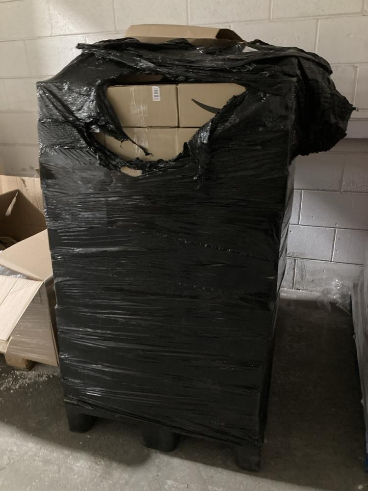 Lot 868  
            Chesterfield SR40 - Collection 

                
PALLET OF BIONA ORGANIC CRANBERRY JUICE 750ML BBE MAY BE EXPIRED (LOCATION: SR41)