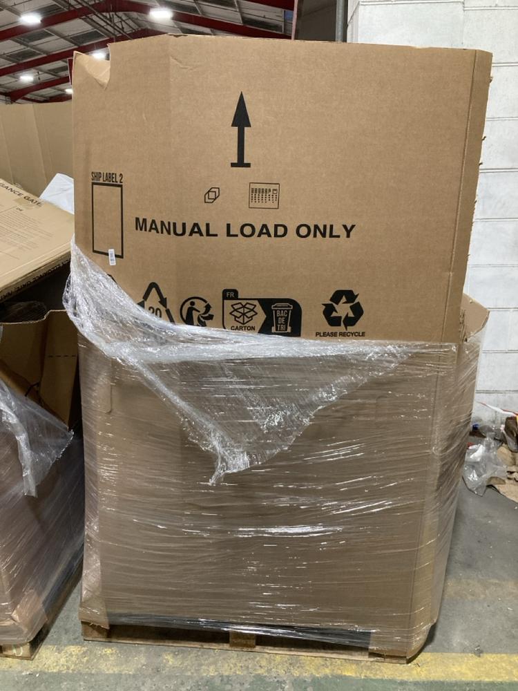 Lot 885  
            Chesterfield SR40 - Collection or Optional Delivery Available 

                
PALLET OF ASSORTED ITEMS TO INCLUDE QUILTED MATTRESS TOPPER (LOCATION: SR41)