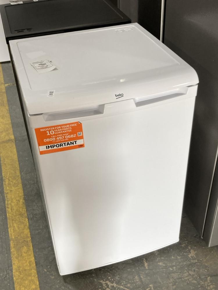 Lot 89  
            Chesterfield SR40 - Collection or Optional Delivery Available 

                
BEKO UNDERCOUNTER FRIDGE IN WHITE - MODEL NO. RB34C632E - ORIGINAL RRP £199 (LOCA...