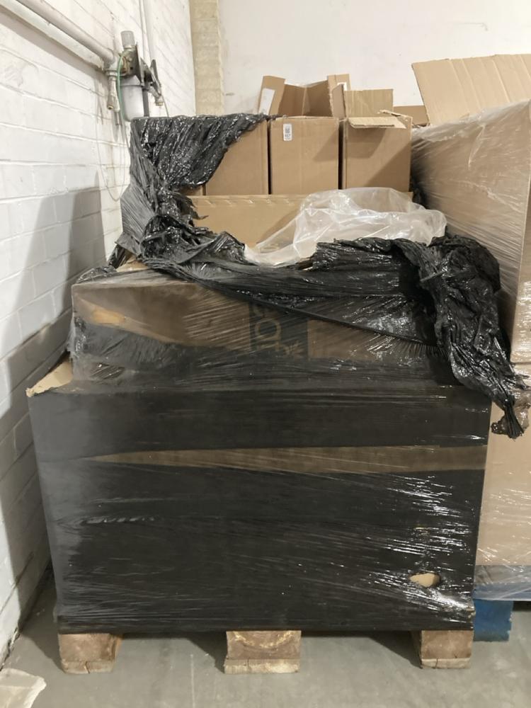 Lot 917  
            Chesterfield SR40 - Collection or Optional Delivery Available 

                
PALLET OF LEAF HOUSE PLANTS (LOCATION: SR42)