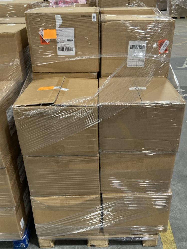 Lot 927  
            Chesterfield SR40 - Collection or Optional Delivery Available 

                
PALLET OF ASSORTED ITEMS TO INCLUDE JEANS IN DENIM SIZE 42W X 32L (LOCATION: SR42)