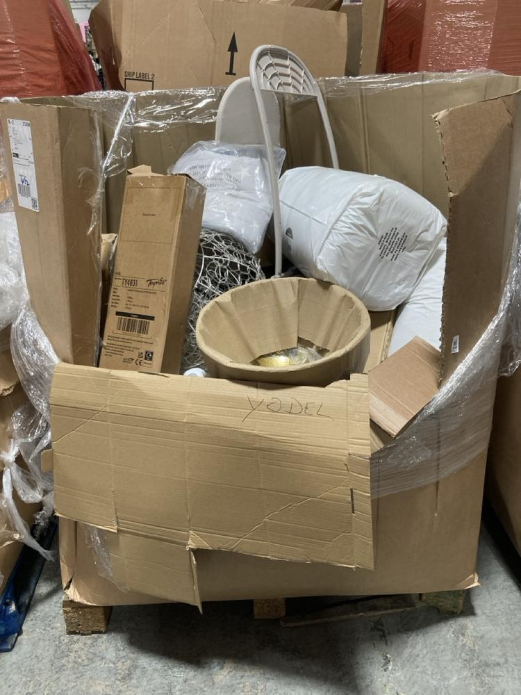 Lot 940  
            Chesterfield SR40 - Collection or Optional Delivery Available 

                
PALLET OF ASSORTED ITEMS TO INCLUDE LARGE PUNCH BALL WITH GLOVES (LOCATION: SR42)