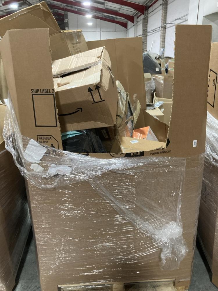 Lot 957  
            Chesterfield SR40 - Collection or Optional Delivery Available 

                
PALLET OF ASSORTED ITEMS TO INCLUDE WARMLITE PORTABLE HEATER (LOCATION: SR42)