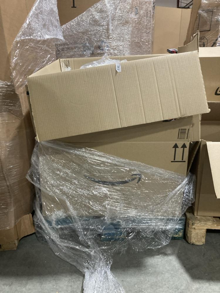 Lot 967  
            Chesterfield SR40 - Collection or Optional Delivery Available 

                
PALLET OF ASSORTED ITEMS TO INCLUDE COAT RACK IN STAINLESS STEEL (LOCATION: SR42)