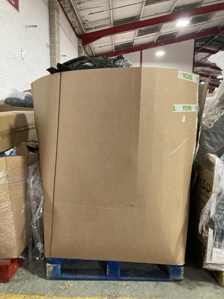 Lot 986  
            Chesterfield SR40 - Collection or Optional Delivery Available 

                
PALLET OF ASSORTED ITEMS TO INCLUDE PADDED JACKET IN GREEN SIZE S (LOCATION: SR42)