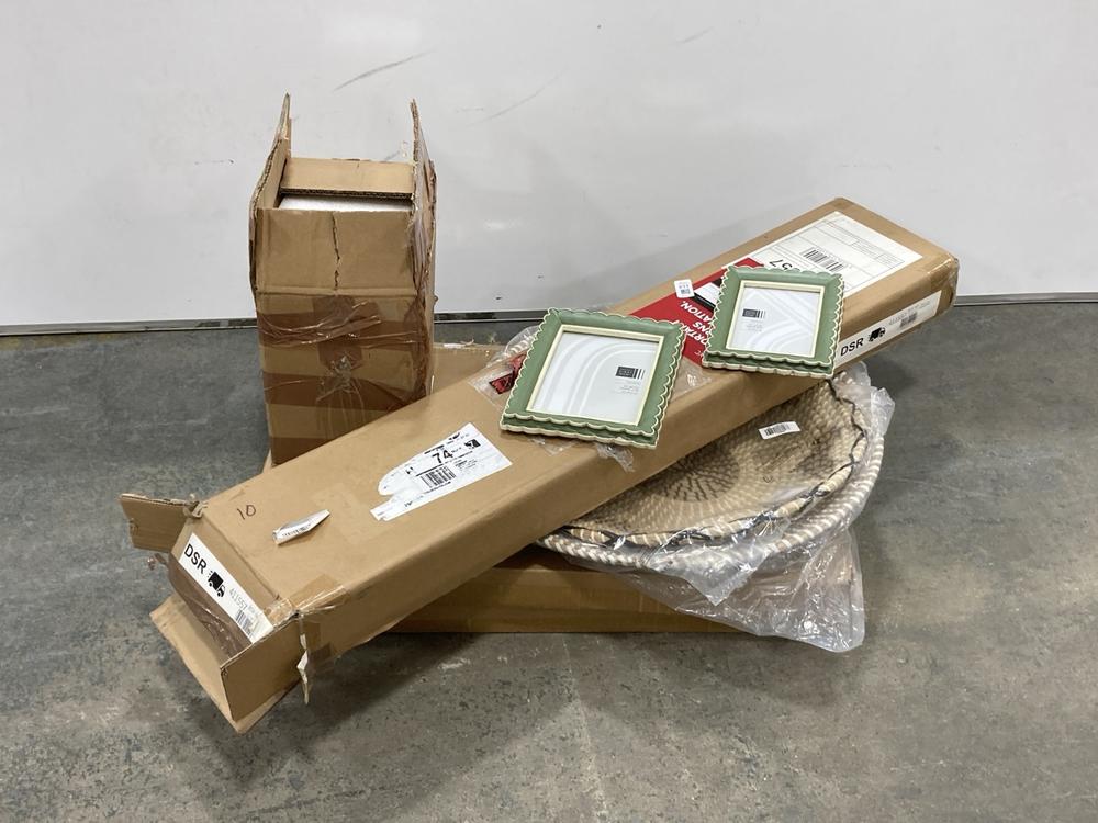 Lot 114  
            Chesterfield SR36 - Collection or Optional Delivery Available 

                
3 X ASSORTED ITEMS TO INCLUDE CROFTON LARGE WALL SHELF - ITEM NO. 411557 - ORIGIN...