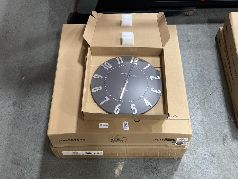 Lot 179  
            Chesterfield SR36 - Collection or Optional Delivery Available 

                
4 X ASSORTED CLOCKS TO INCLUDE CLOCKSMITH WALL CLOCK COG BRONZE 21IN - ITEM NO. 0...