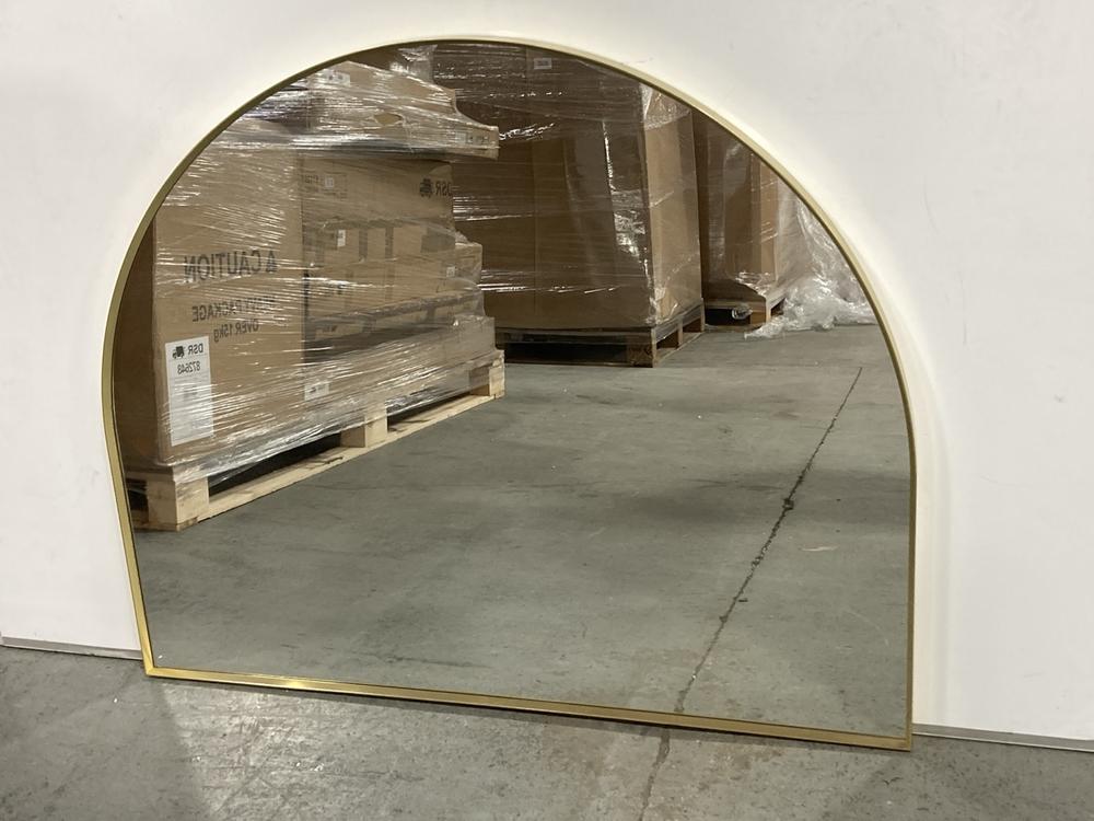 Lot 21  
            Chesterfield SR36 - Collection 

                
HOLWORTH OVERMANTLE MIRROR GOLD 1100X900MM - ITEM NO. 567455 - ORIGINAL RRP £191....