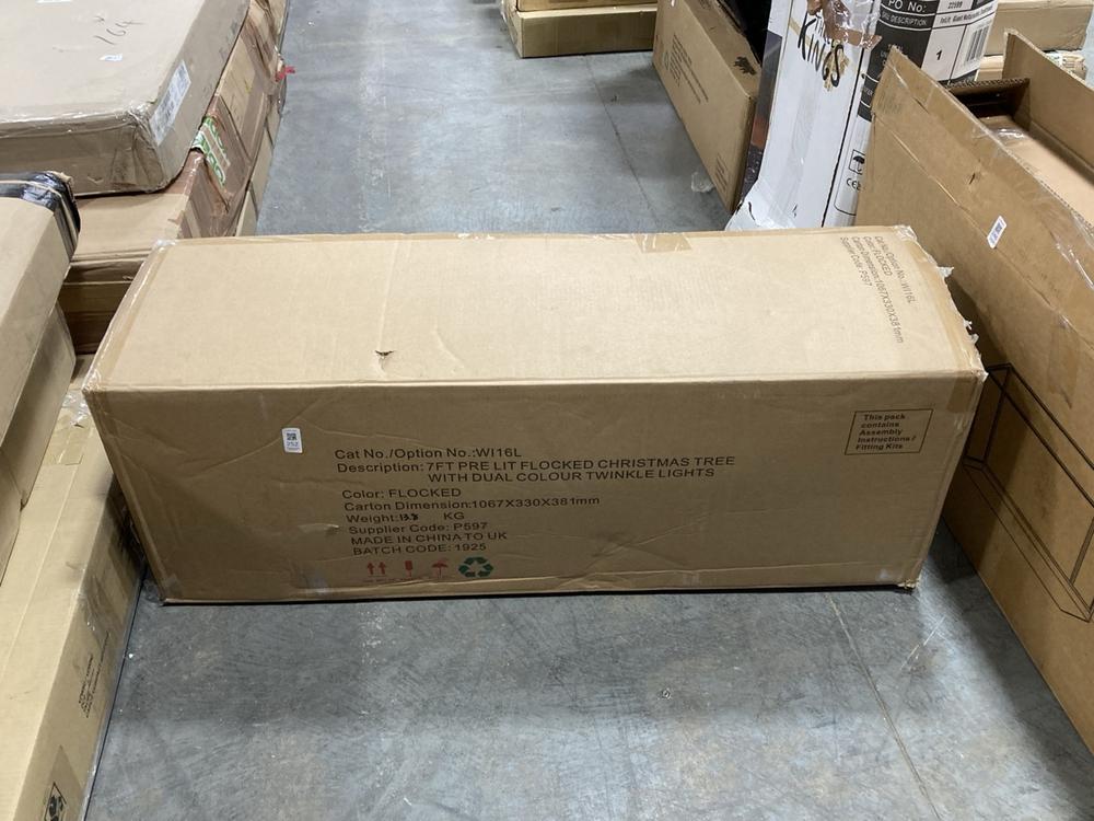 Lot 252  
            Chesterfield SR36 - Collection or Optional Delivery Available 

                
7FT PRE LIT CHRISTMAS TREE WITH DUAL COLOUR TWINKLE LIGHTS IN FLOCKED - ORIGINAL ...