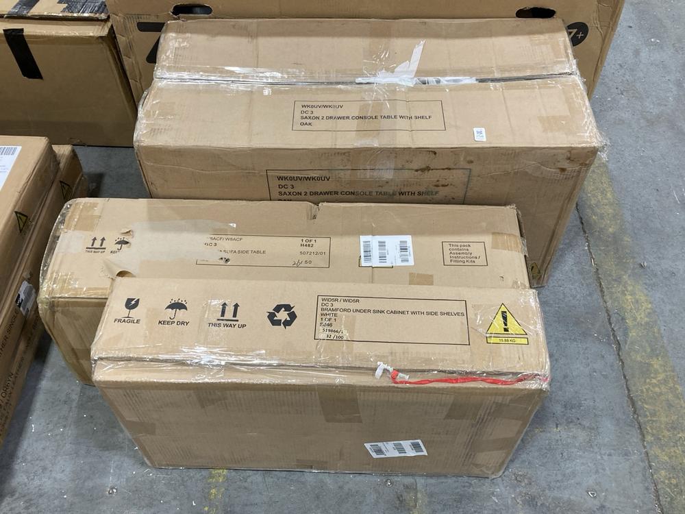 Lot 258  
            Chesterfield SR36 - Collection or Optional Delivery Available 

                
3 X ASSORTED ITEMS TO INCLUDE SAXON 2 DRAWER CONSOLE TABLE WITH SHELF IN OAK - OR...