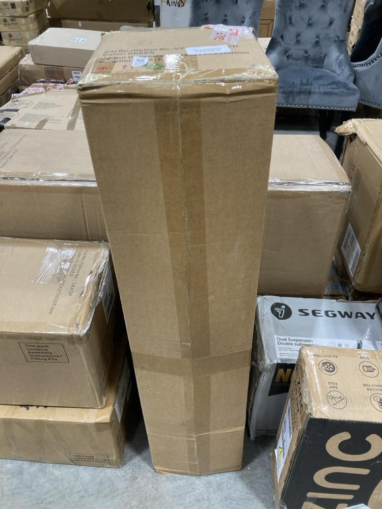 Lot 285  
            Chesterfield SR36 - Collection or Optional Delivery Available 

                
7 FT BELVEDERE PRE LIT MULTI FUNCTION CHRISTMAS TREE IN GREEN (LOCATION: SR36 A2)...