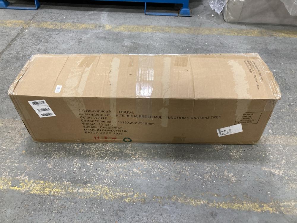 Lot 301  
            Chesterfield SR36 - Collection or Optional Delivery Available 

                
7FT REGAL PRE LIT MULTIFUNCTION CHRISTMAS TREE IN WHITE (LOCATION: SR36 A2) (Q9UV6)
