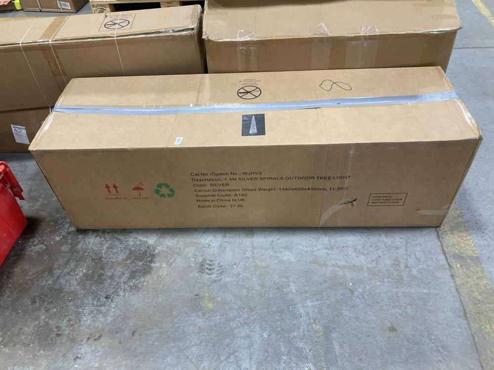 Lot 304  
            Chesterfield SR36 - Collection or Optional Delivery Available 

                
1.4M SPIRAL OUTDOOR TREE LIGHT IN SILVER - ORIGINAL RRP £130 (LOCATION: SR36 A2) ...