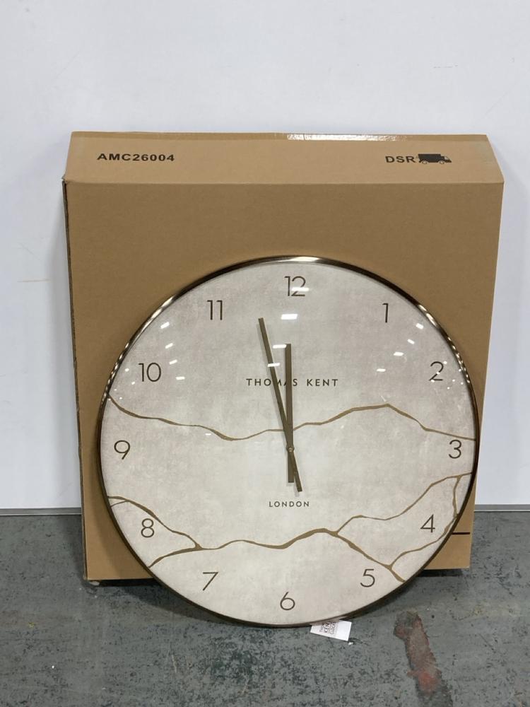 Lot 31  
            Chesterfield SR36 - Collection 

                
OYSTER WALL CLOCK STONE 26IN - ITEM NO. 060640 - ORIGINAL RRP £185 (COLLECTION ON...