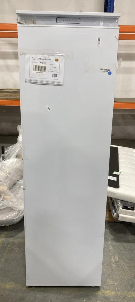 Lot 360  
            Chesterfield SR36 - Collection or Optional Delivery Available 

                
CANDY INTEGRATED FRIDGE IN WHITE - MOD NO CM518EWK- ORIGINAL RRP £399 (LOCATION: ...