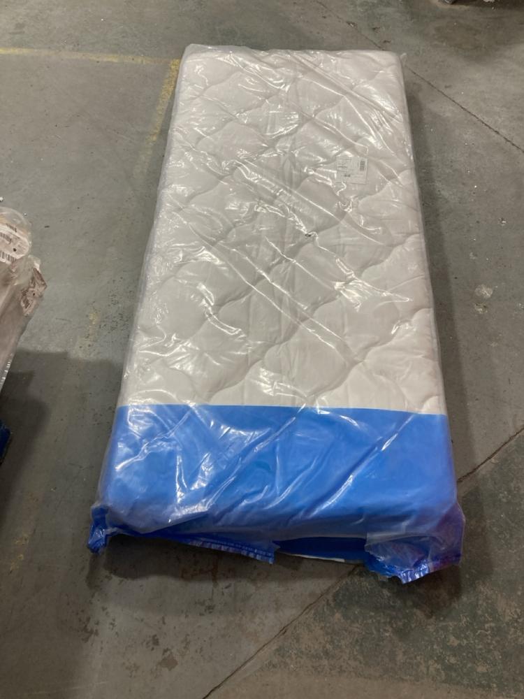 Lot 398  
            Chesterfield SR36 - Collection or Optional Delivery Available 

                
90 X 190 CM MATTRESS IN WHITE (LOCATION: SR36 B1)