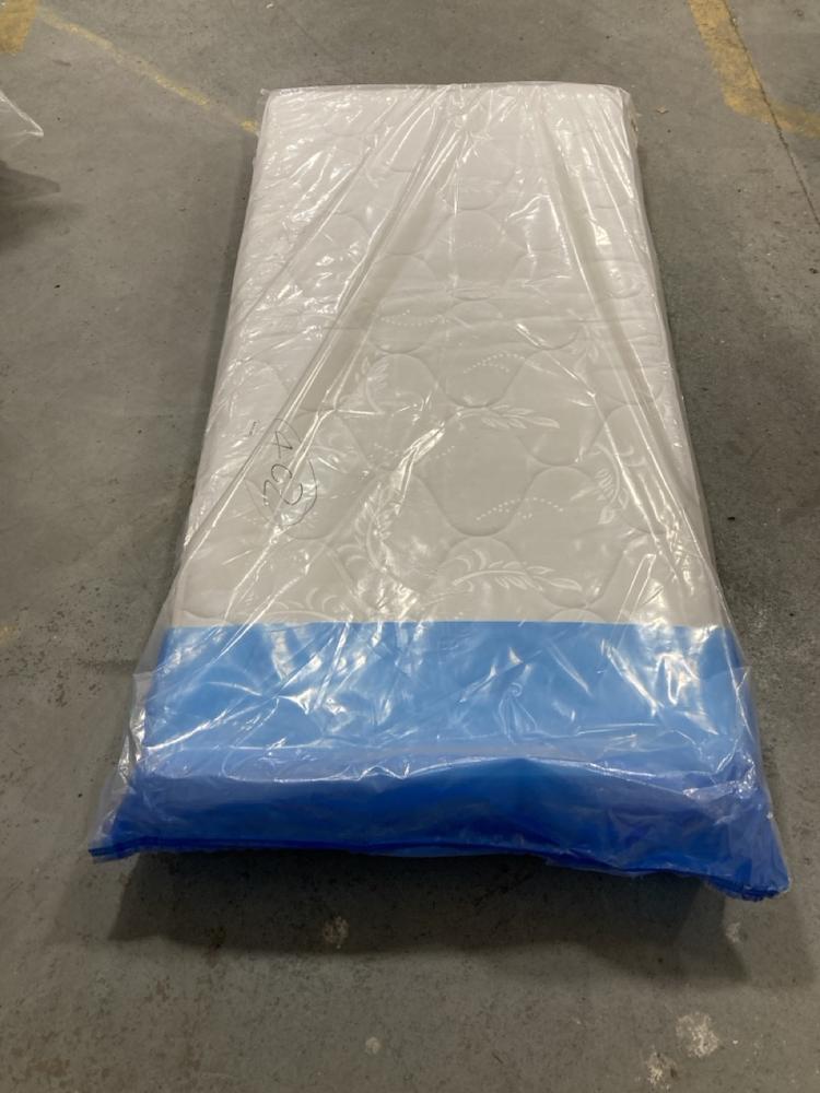 Lot 402  
            Chesterfield SR36 - Collection or Optional Delivery Available 

                
90 X 190 CM MATTRESS IN WHITE (LOCATION: SR36 B1)