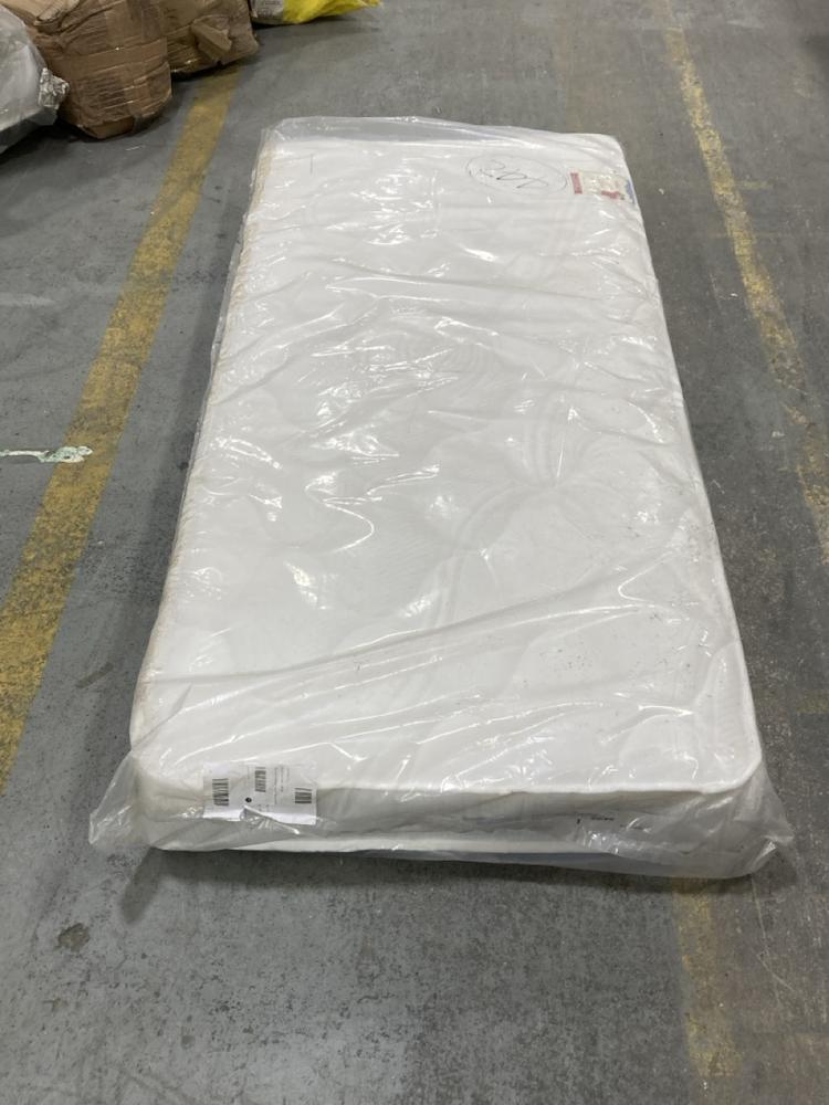 Lot 442  
            Chesterfield SR36 - Collection or Optional Delivery Available 

                
SINGLE SIZE MATTRESS IN WHITE (LOCATION: SR36 B1)