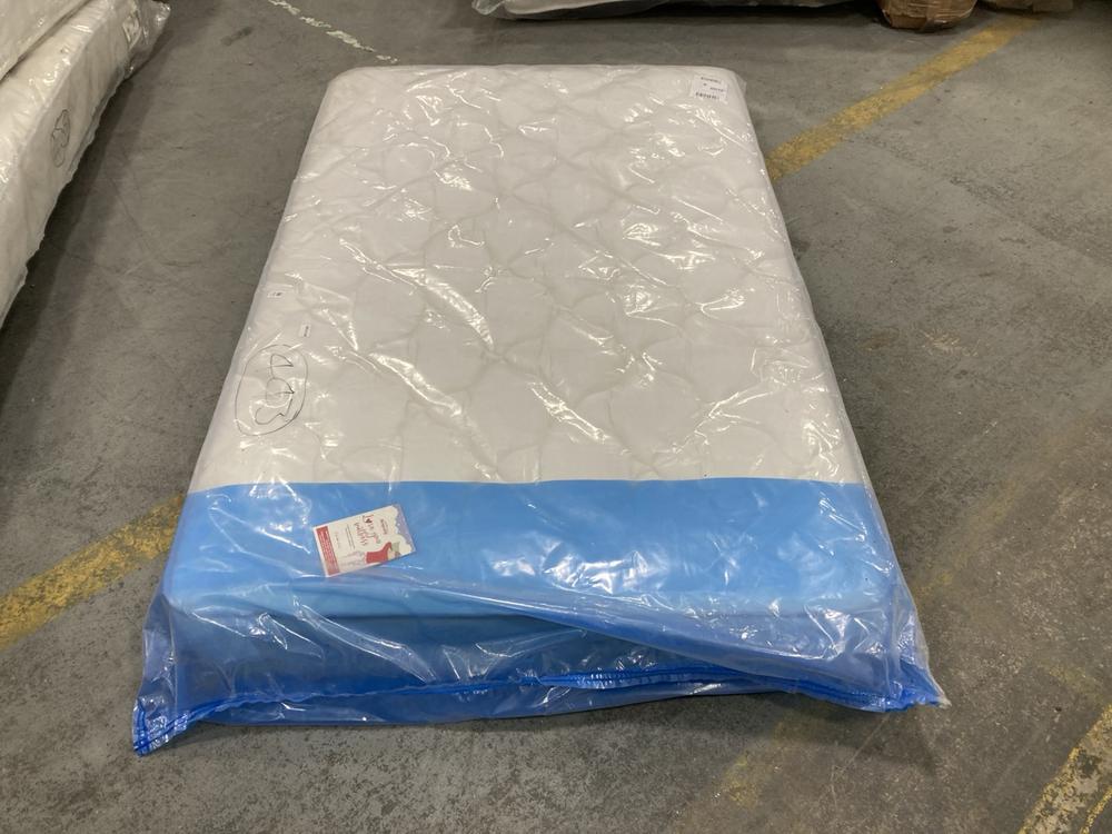 Lot 443  
            Chesterfield SR36 - Collection or Optional Delivery Available 

                
120 X 190 CM MATTRESS IN WHITE (LOCATION: SR36 B1)