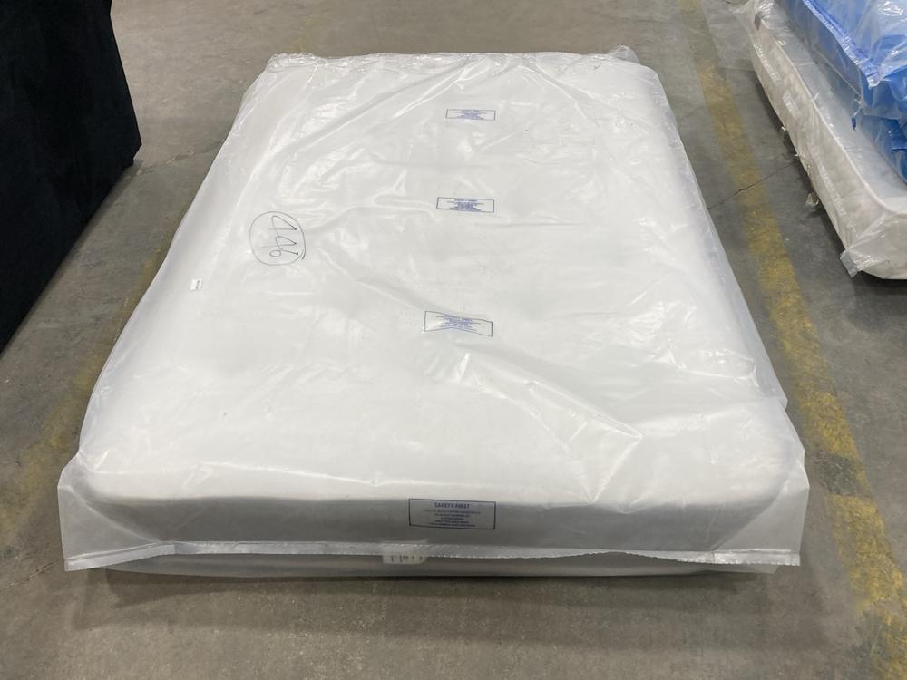 Lot 446  
            Chesterfield SR36 - Collection or Optional Delivery Available 

                
120 X 190 CM MATTRESS IN WHITE (LOCATION: SR36 B1)