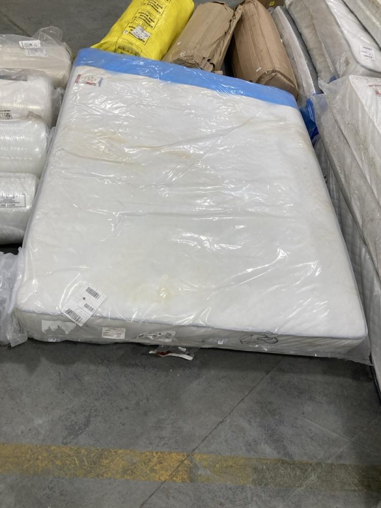 Lot 452  
            Chesterfield SR36 - Collection or Optional Delivery Available 

                
150 X 200 CM MATTRESS IN WHITE (LOCATION: SR36 B1)