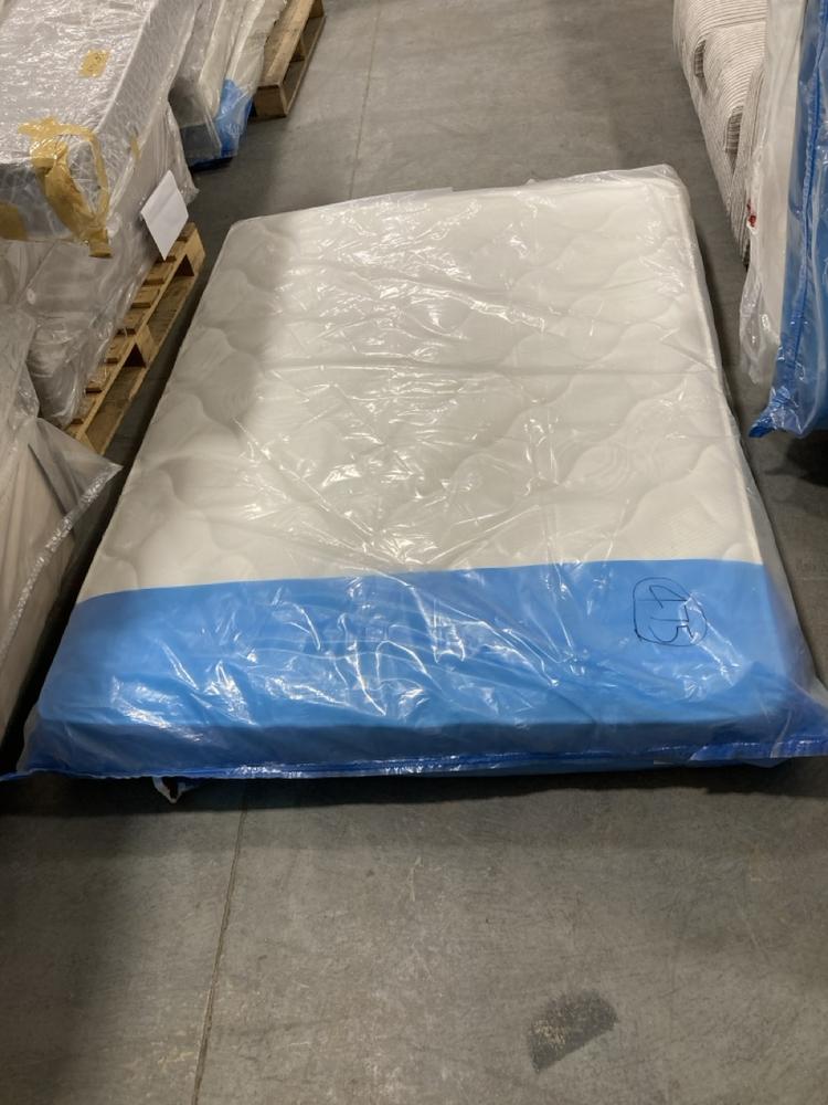 Lot 475  
            Chesterfield SR36 - Collection or Optional Delivery Available 

                
150CM X 200 CM MATTRESS IN WHITE (LOCATION: SR36 B1)
