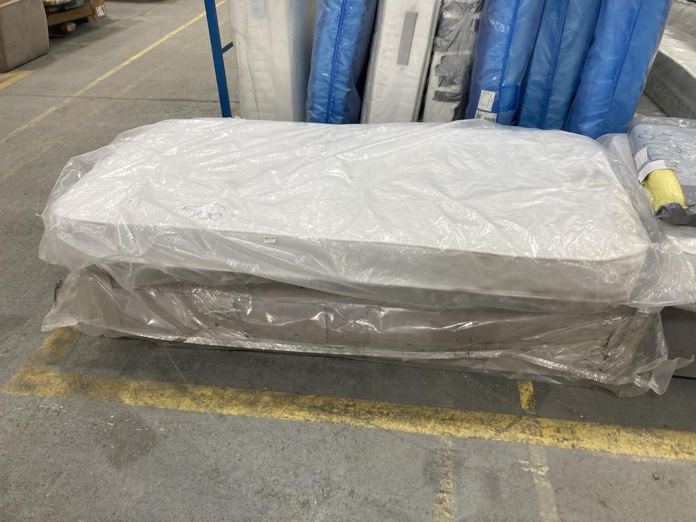 Lot 500  
            Chesterfield SR36 - Collection or Optional Delivery Available 

                
SINGLE DIVAN BED IN GREY TO INCLUDE 90 X 190 CM MATTRESS IN WHITE (LOCATION: SR36...