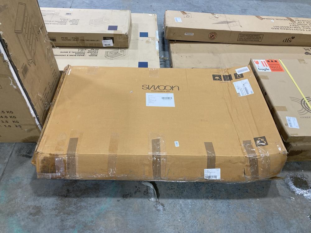 Lot 534  
            Chesterfield SR36 - Collection or Optional Delivery Available 

                
DFS COFFEE TABLE KIT IN BLACK / WHITE (LOCATION: SR36 B3) (H2UA0340203)