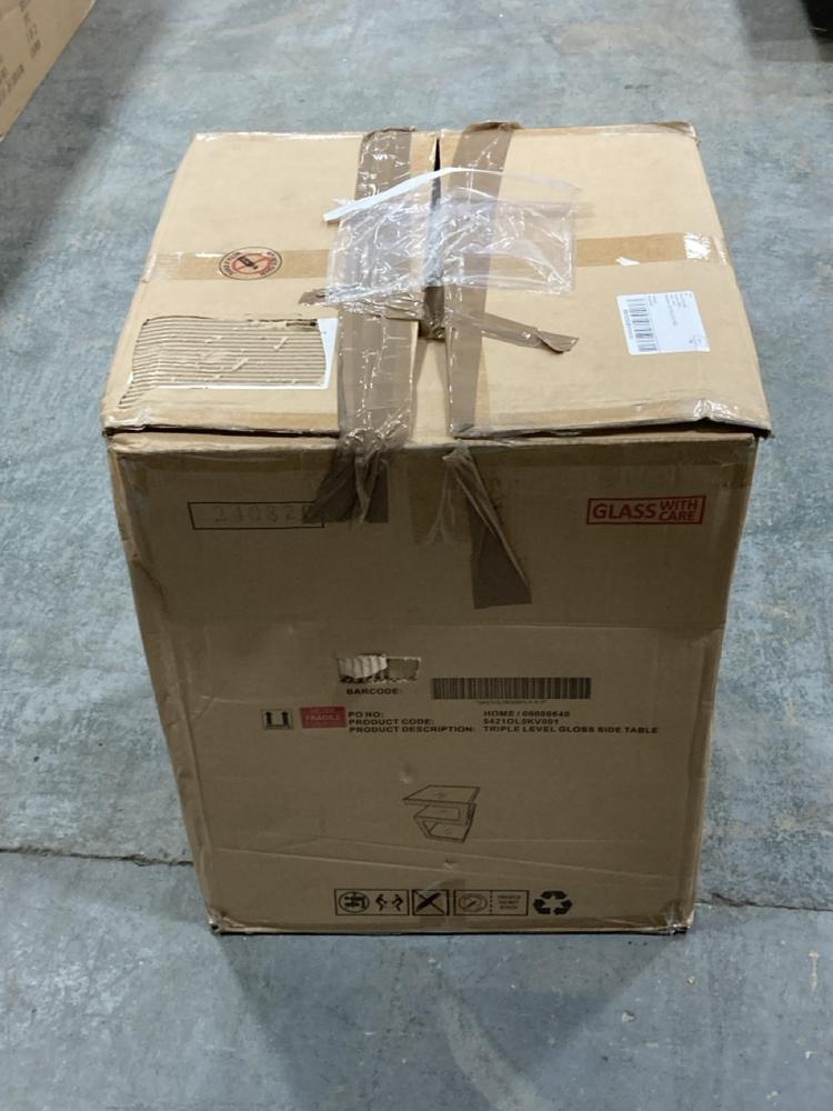 Lot 538  
            Chesterfield SR36 - Collection 

                
DFS TRIPLE LEVEL GLOSS SIDE TABLE IN WHITE (COLLECTION ONLY) (LOCATION: SR36 B3) ...