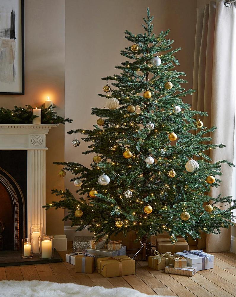 Lot 597  
            Chesterfield SR36 - Collection or Optional Delivery Available 

                
7FT HELSINKI PRE LIT TREE (LOCATION: SR36 B5) (WK005)