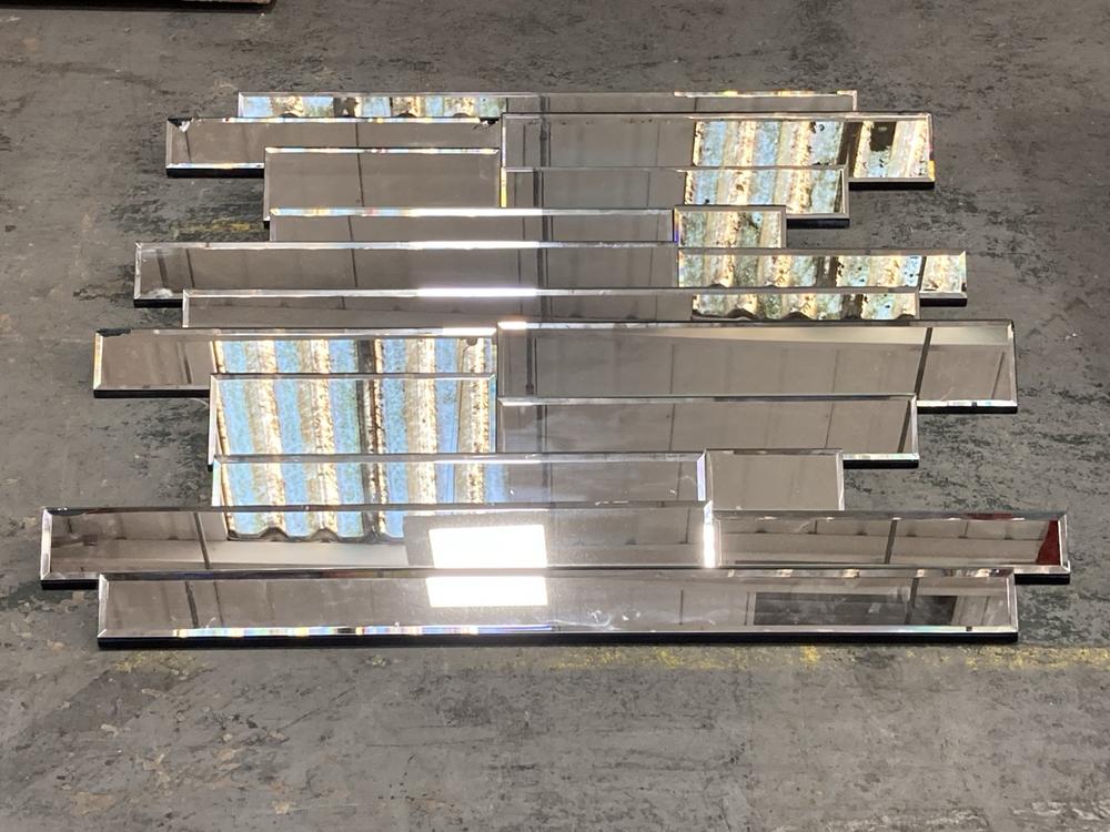 Lot 60  
            Chesterfield SR36 - Collection 

                
ALMADA MIRROR 1100X85X1215MM - ITEM NO. 537922 - ORIGINAL RRP £479.95 (COLLECTION...