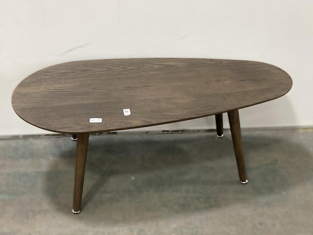 Lot 95  
            Chesterfield SR36 - Collection or Optional Delivery Available 

                
HATFIELD COFFEE TABLE SMOKED 1000X500X350MM - ITEM NO. 570257 - ORIGINAL RRP £191...