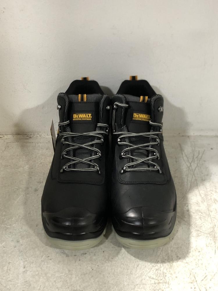 Lot 100  
            Chesterfield SR45 - Parcel Delivery Only 

                
DEWALT INDUSTRIAL FOOTWEAR UK SIZE 12 (LOCATION: G2)