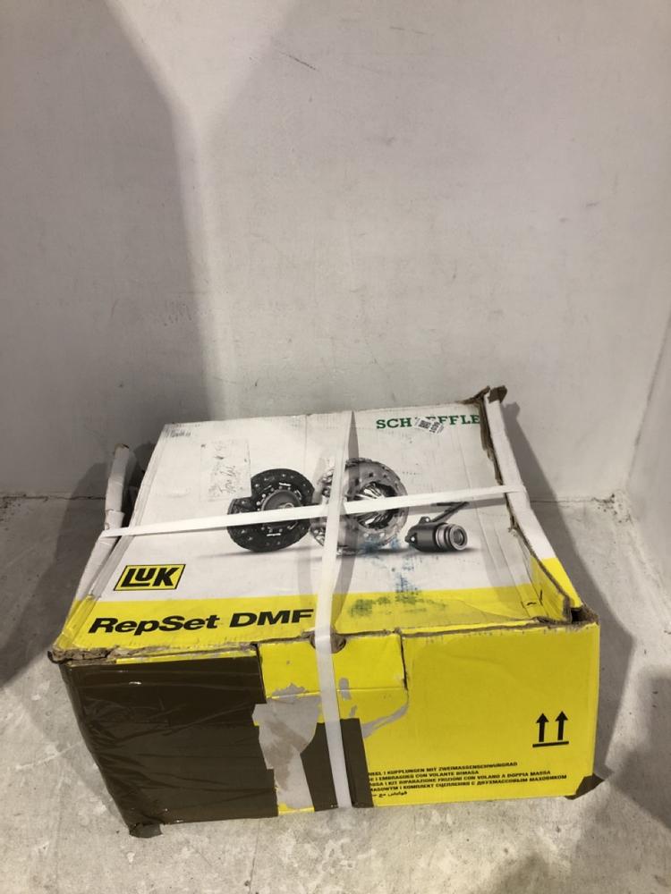 Lot 1039  
            Chesterfield SR45 - Parcel Delivery Only 

                
SCHAEFFLER LUK REPSET DUAL MASS FLYWHEEL 600008400 ORIGINAL RRP £282 (LOCATION: J7)