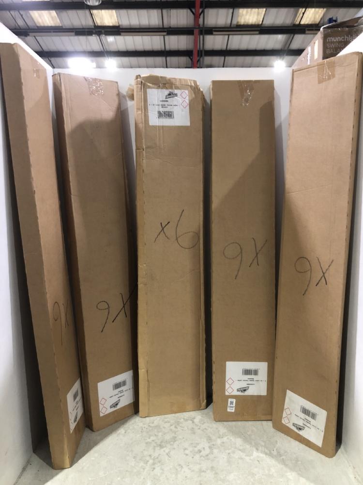 Lot 1047  
            Chesterfield SR45 - Parcel Delivery Only 

                
5 X BOXES OF 6 X ARMORALL AA LUXURY GENUINE CHAMOIS WHOLESKIN LEATHER CLOTHS GAA4...