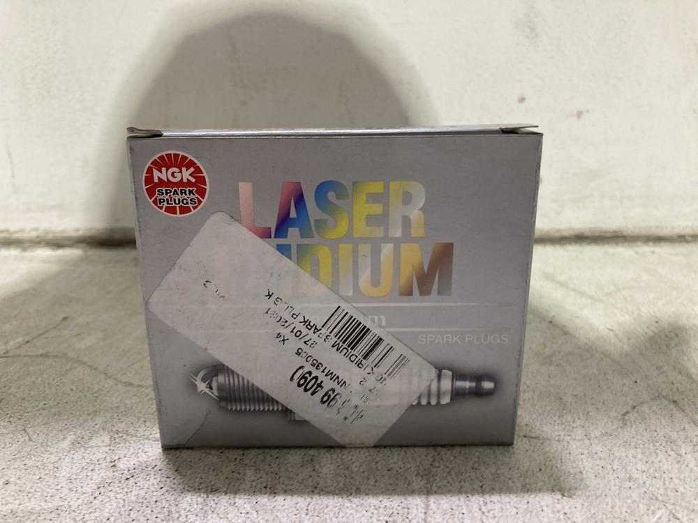 Lot 1051  
            Chesterfield SR45 - Parcel Delivery Only 

                
NGK LASER IRIDIUM 4742 PACK OF 4 SPARK PLUGS (LOCATION: J8)