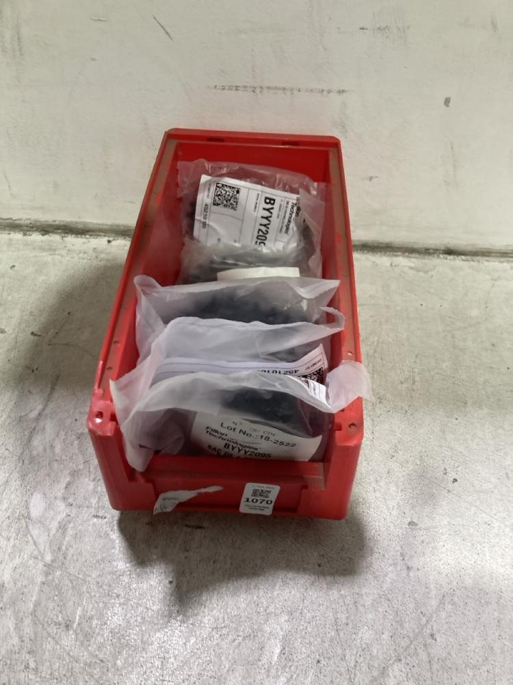 Lot 1070  
            Chesterfield SR45 - Parcel Delivery Only 

                
5 X PACKS OF 6 X FILLON TECHNOLOGIES BY 2095 COGS (LOCATION: J8)