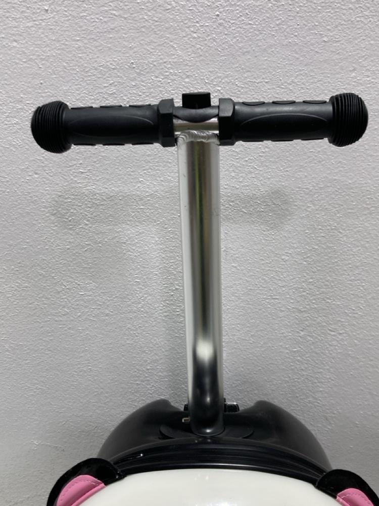 Lot 1129  
            Chesterfield SR45 - Parcel Delivery Only 

                
HYPRO FLYTE PENNI THE PANDA 18" SCOOTER SUITCASE (LOCATION: K1) - Image 2