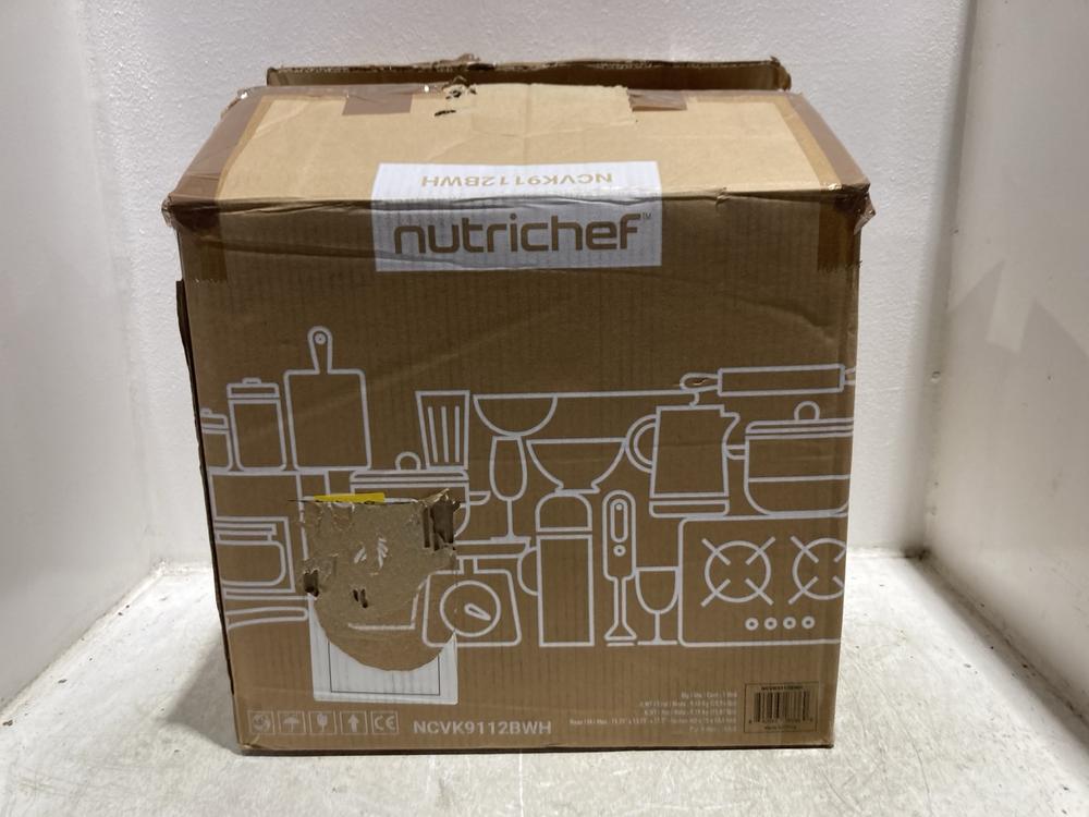 Lot 1147  
            Chesterfield SR45 - Parcel Delivery Only 

                
NUTRICHEF NCVK9112BWH ELECTRIC KITCHEN COMPACTOR ORIGINAL RRP £270 (LOCATION: K1)