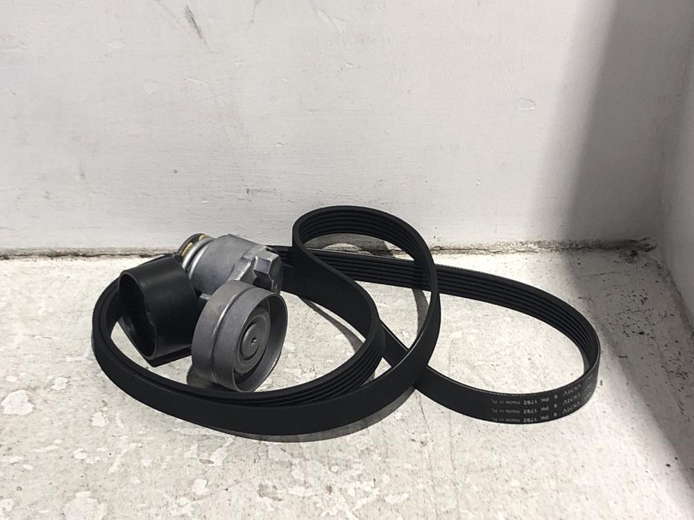 Lot 1177  
            Chesterfield SR45 - Parcel Delivery Only 

                
5X SKF VKMA 36038 OPEL ,RENAULT ,VAUXHALL TIMING BELT (LOCATION: K3) - Image 2