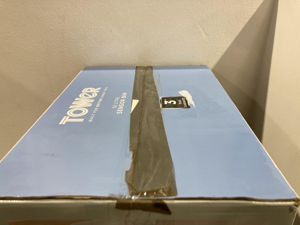 Lot 1197  
            Chesterfield SR45 - Parcel Delivery Only 

                
TOWER 50 LITRE SENSOR BIN (LOCATION: K3) - Image 4