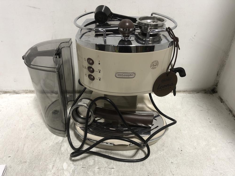 Lot 121  
            Chesterfield SR45 - Parcel Delivery Only 

                
DELONGHI VINTAGE ICONA ESPRESSO MACHINE ORIGINAL RRP £229 (LOCATION: G3)