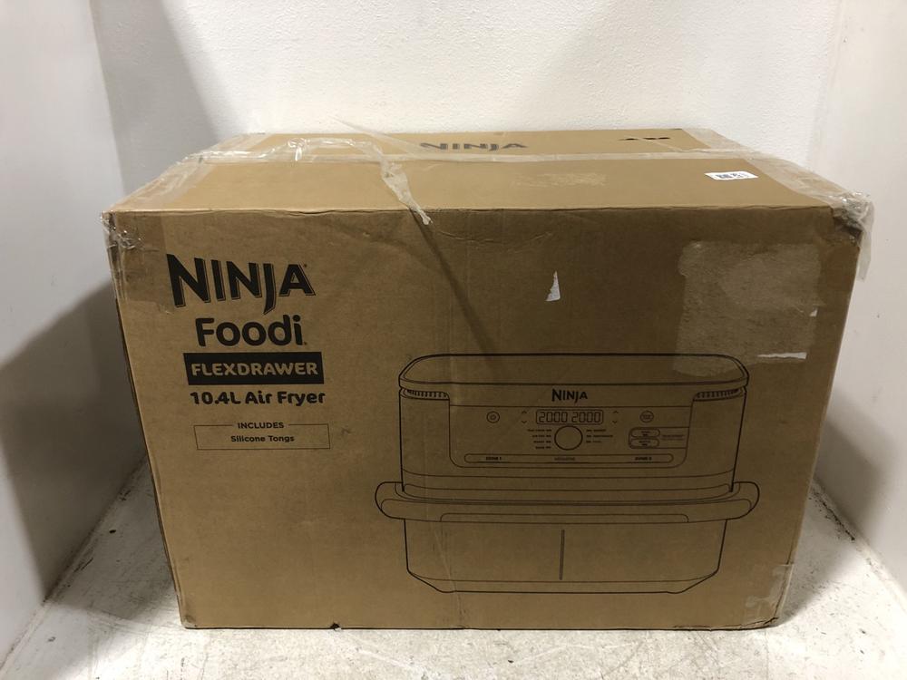 Lot 126  
            Chesterfield SR45 - Parcel Delivery Only 

                
NINJA FOODI FLEX DRAWER AIR FRYER WITH REMOVABLE DIVIDER AF500UKCP ORIGINAL RRP £...