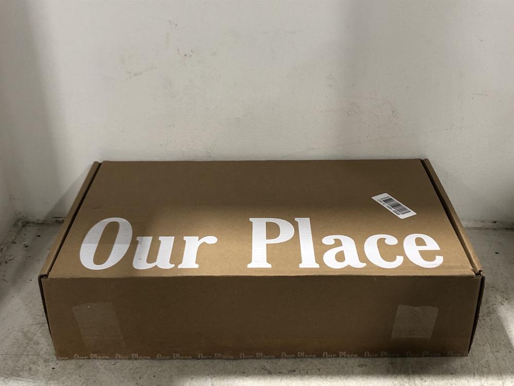 Lot 134  
            Chesterfield SR45 - Parcel Delivery Only 

                
OUR PLACE ALWAYS PAN LARGE ORIGINAL RRP £119 (LOCATION: G4)