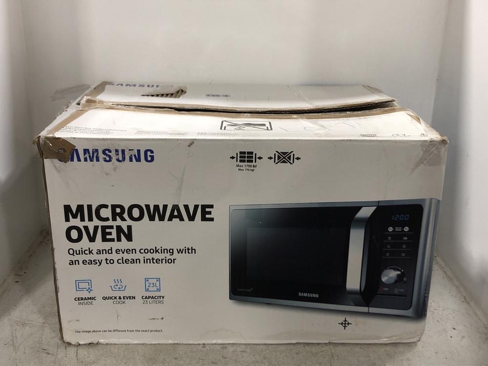 Lot 151  
            Chesterfield SR45 - Parcel Delivery Only 

                
SAMSUNG MICROWAVE OVEN MS23F 301TAS (LOCATION: G4)