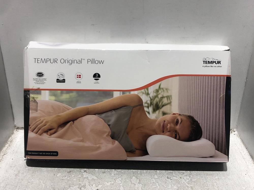 Lot 16  
            Chesterfield SR45 - Parcel Delivery Only 

                
TEMPUR ORIGINAL PILLOW-SIZE QUEEN MEDIUM ORIGINAL RRP £149 (LOCATION: L14)