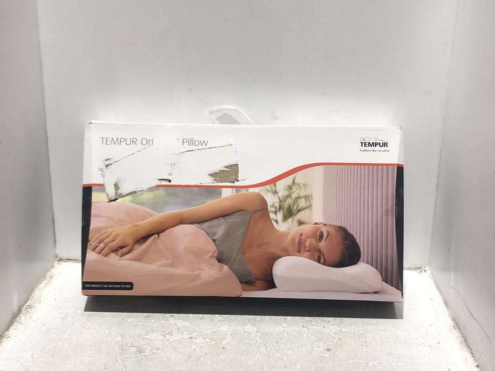 Lot 20  
            Chesterfield SR45 - Parcel Delivery Only 

                
TEMPUR ORIGINAL PILLOW-SIZE QUEEN MEDIUM ORIGINAL RRP £149 (LOCATION: L14)